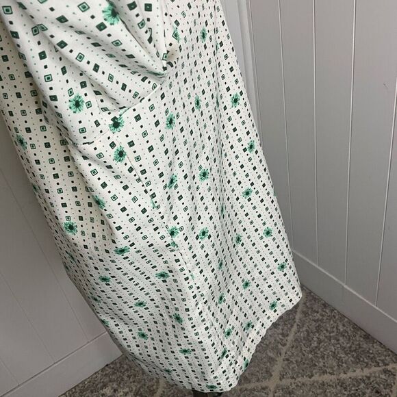 Vintage Montgomery Ward Women's Large White Floral Button Down Shirt Long Sleeve - Picture 6 of 12